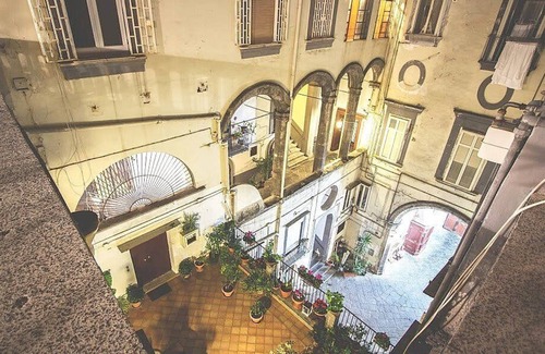 Naples City Centre Apartment | Casa Rafele: A cozy apartment located in the historic center of Naples, with Free WI-FI.