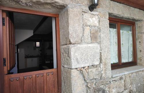 Hoyos del Espino House | CASA RURAL EL TOLEO