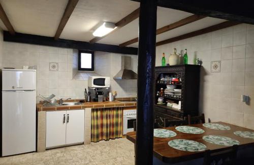 Hoyos del Espino House | CASA RURAL EL TOLEO