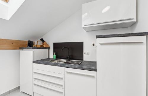 Miesbach Apartment | Casa Schlierach - Küche, Nespresso & Bergblick