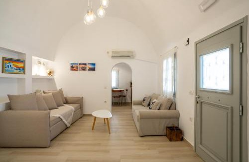 Oia House | Casa Sigala arch