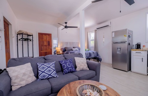 Caye Caulker Apartment | Casa Sirena Belize - Studio 1 Caye Caulker, Queen Size Bed w/Pool!