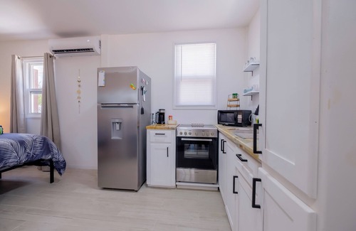 Caye Caulker Apartment | Casa Sirena Belize - Studio 1 Caye Caulker, Queen Size Bed w/Pool!