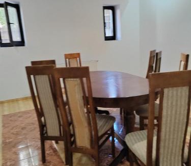 Suceava Villa | Casa spațioasă in oras
