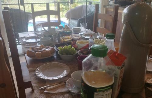 Pomerode House | Casa suíça luxo-suite nr2- para 4 pessoas