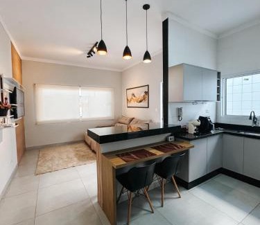 Tres Lagoas House | Casa super confortável 1 suite 1 quarto 2WC Cozinha completa Jardim Prox ao Shopping e ao Hospital Regional