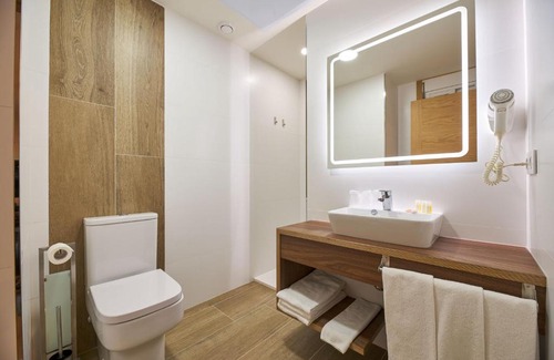 Arzua House | Casa Teodora by Adeloló
