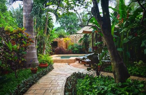 Chichen Itza - Valladolid Hotel | Casa Tia Micha
