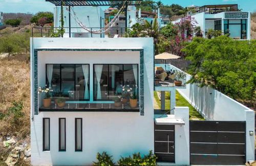 Emiliano Zapata House | Casa Tres Iguanas, La Punta