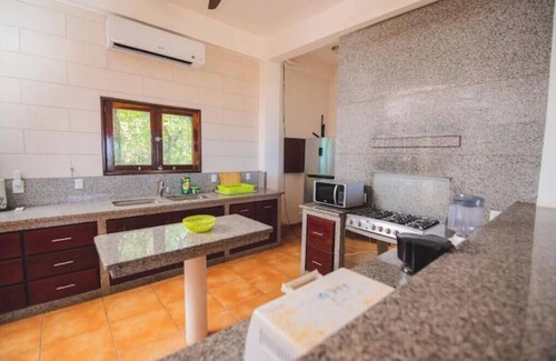 Aserradores House | Casa Turquesa - Luxury 3-Story Beachfront Estate