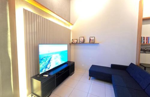 Maranduba House | Casa Ubatubana II, em Praia do Sapê - Ar condicionado, cozinha completa e Wi-Fi