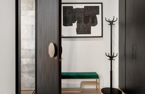 Kew House | Casa Urbanista Luxury Architectural Home in Kew