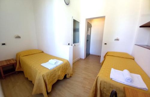 Vallecrosia Hotel | Casa Vacanze Valdese Vallecrosia