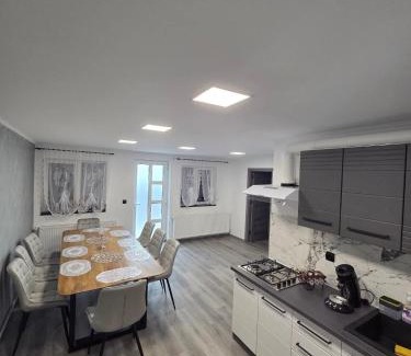 Tautii-Magheraus House | Casa Valy