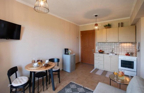 Lefkada Town Apartment | Casa Vardani 3 Modern Central Apartment