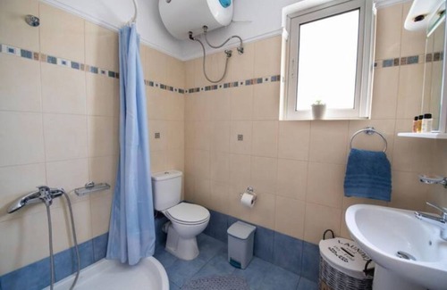 Lefkada Town Apartment | Casa Vardani 3 Modern Central Apartment