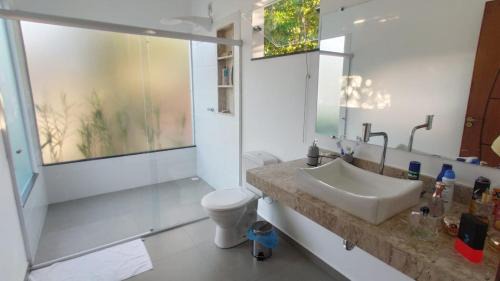 Arraial d'Ajuda House | Casa Verde - Cinco suítes, cond. piscina,1.3km do centro