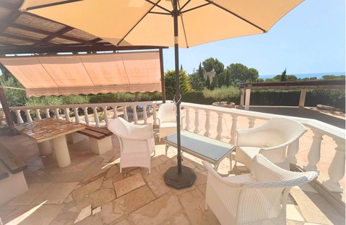 Costa Dorada Ski Chalet | Casa Winter Garden, popular with our regular guests
