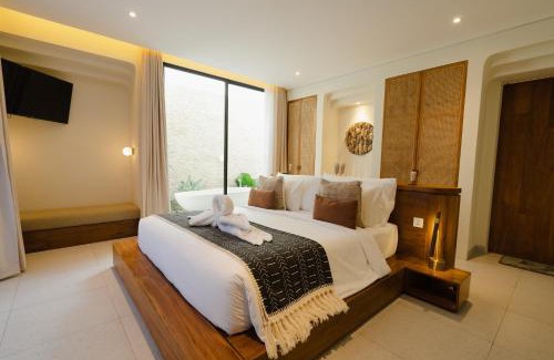 Sunset Road Villa | Casa Yellowstone 4BR - Seminyak