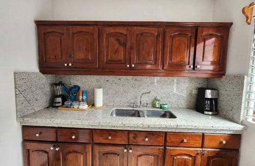 Granada House | Casa Yemaya|1 Block from La Calzada |3BD |Sleeps 6 people|Parking