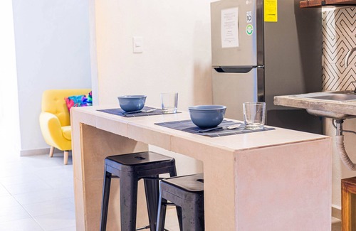 Centro House | Casa Yuuk, newly remodeled, rustic and modern, city centre w/pool and garage
