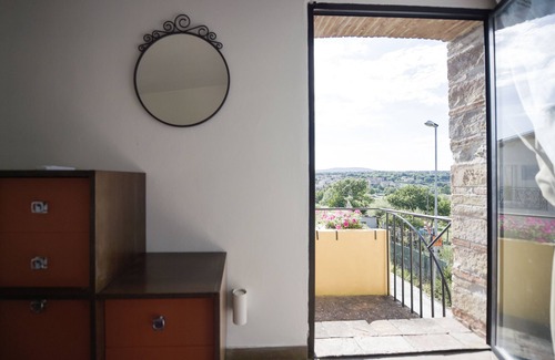 Colle di Val d'Elsa House | CASAILCAMBIO Typical Tuscan hut recently renovated, about 45 square meters.