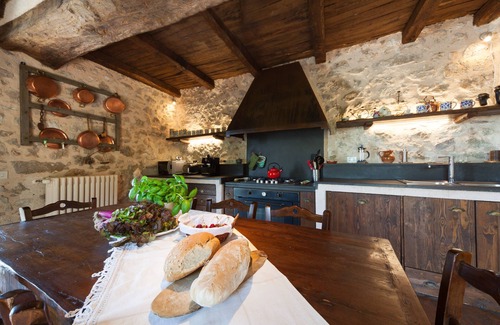 Campello sul Clitunno Villa | CASALE BELLAVISTA, superb views, private pool