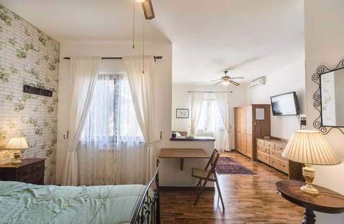 Zona LIII Tomba di Nerone Bed & Breakfast | Casale dell'Insugherata B&B Roma