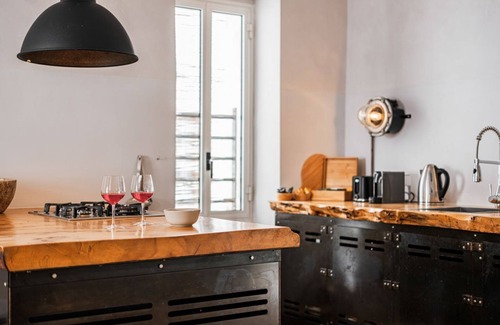 Centro Storico Apartment | Casamas: Industrial Style Holiday Apartment in Puglia