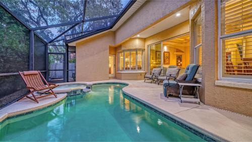 South Poinsettia House | Casamigos - 1805