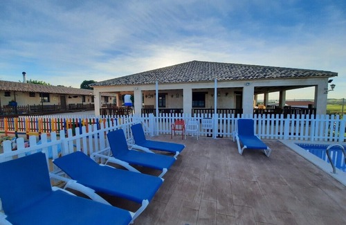 Alhambra Cottage | Casas Rurales Alhambra for 25 people