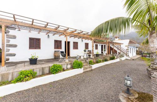Los Realejos House | Casas Rurales La Tanquera y Las Rosas