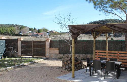 Ossa de Montiel Ski Chalet | Casas Rurales Tía María