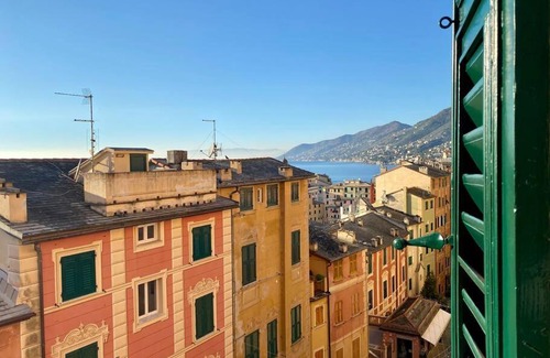 Camogli Apartment | CasaViva-Central Elegant apartment in Camogli