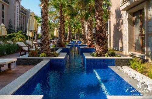 Chaika Apartment | Cascadas Family Resort apartment pool view