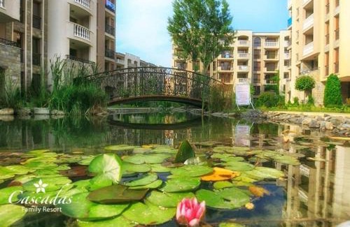 Chaika Apartment | Cascadas Family Resort apartment pool view