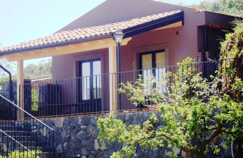 Viagrande House | Case Vacanze Dietroserra
