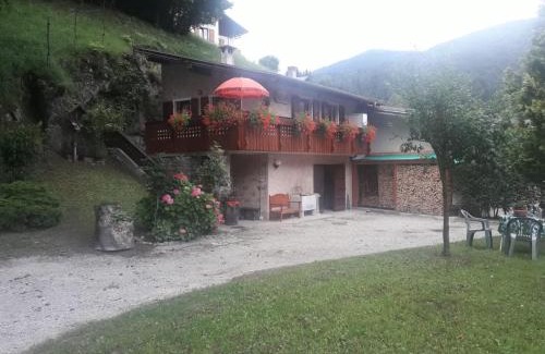 Bondo House | CASETTA INDIPENDENTE NEL VERDE PER 2/3 PERSONE