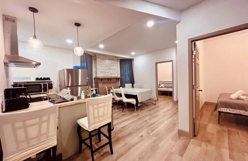 Downtown Niagara Falls Apartment | Casino Close Comfort walk to the falls 6-bedroom sleeps 12 with AC and WiFi USA