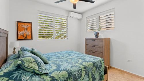 Puntas Apartment | Casita 3 at Ceiba Tree Inn. Tranquility with Garden Views and Pergola with Ocean Overlook