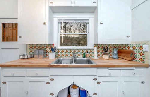 West University Apartment | Casita #5 (Angie) -