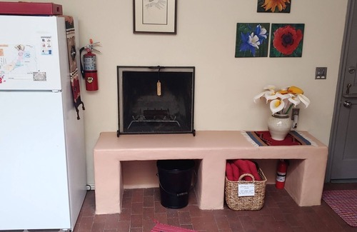 Northeast Santa Fe Condo | Casita Artista: Great Location & Great Price