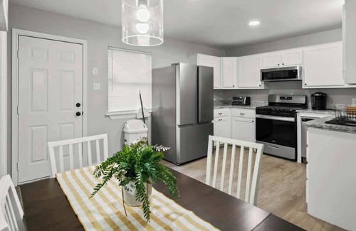 Tyler House | Casita Baxter Summary