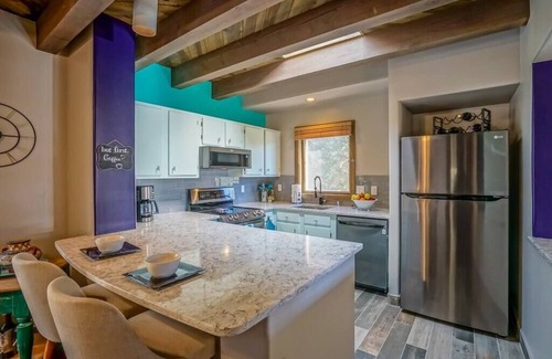 Nambe Pueblo House | Casita Cotón - 2 bed, 2 bath, sleeps 6. Mountain views!