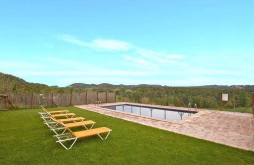 Casserres Villa | Casserres Villa Sleeps 14 with Pool