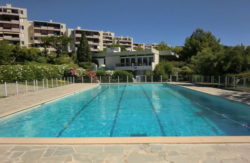 Cassis Apartment | Cassis 62m2 + Balcony 10m2, Air Conditioning, Panoramic Sea View, Pool, Tennis
