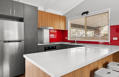 Anglesea House | Castaway Place
