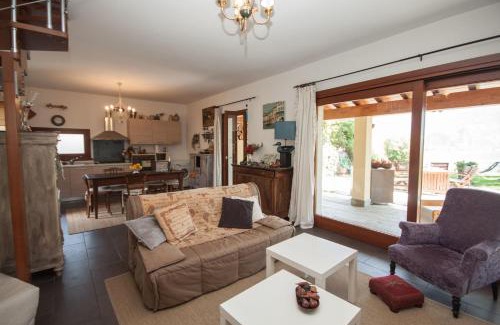 Santa Maria - Rezzonico House | Castel Cottage - Rezzonico, San Siro by LoveComo