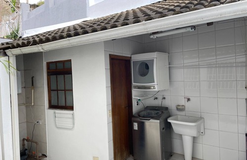 Sao Paulo House | Castelinho, live an elegant experience in this modern and well-lit house