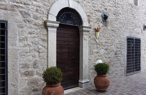 Izzalini Apartment | Castello Izzalini Todi Resort "Apt 6"
